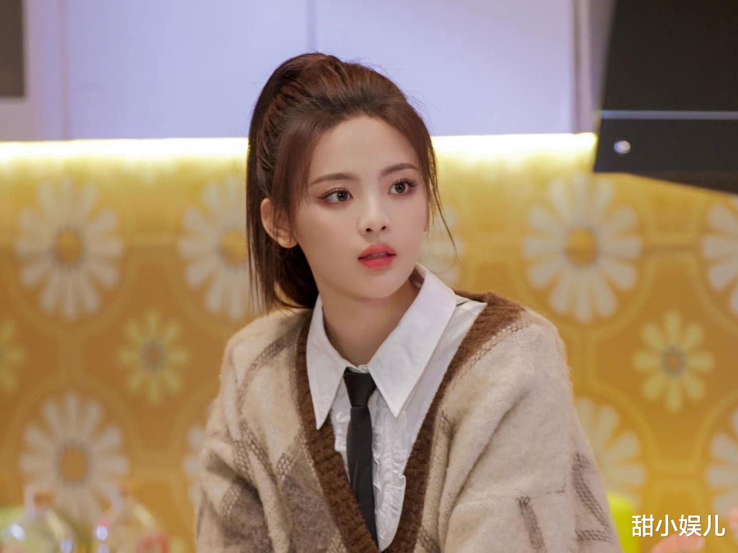 杨超越|明星“没文化”惹争议：杨超越再犯低级错误，这样的偶像你追吗？