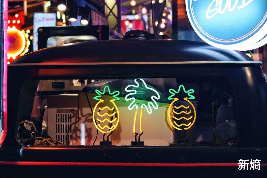 微软|精致移动夜市,探店博主的二次创业