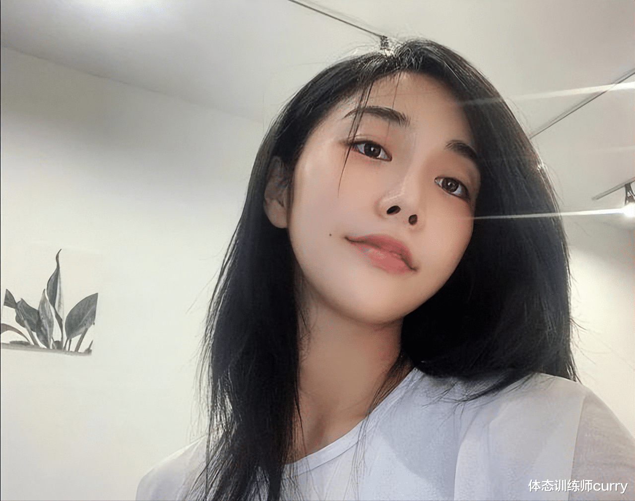 甲状腺结节|128斤混血健身网红，微胖的身材才是真正的极品，腰臀比绝了