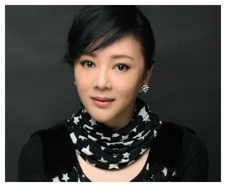 梁丽|“孙二娘”梁丽:从当红女星到卷入“诈骗案”,她到底做了什么?