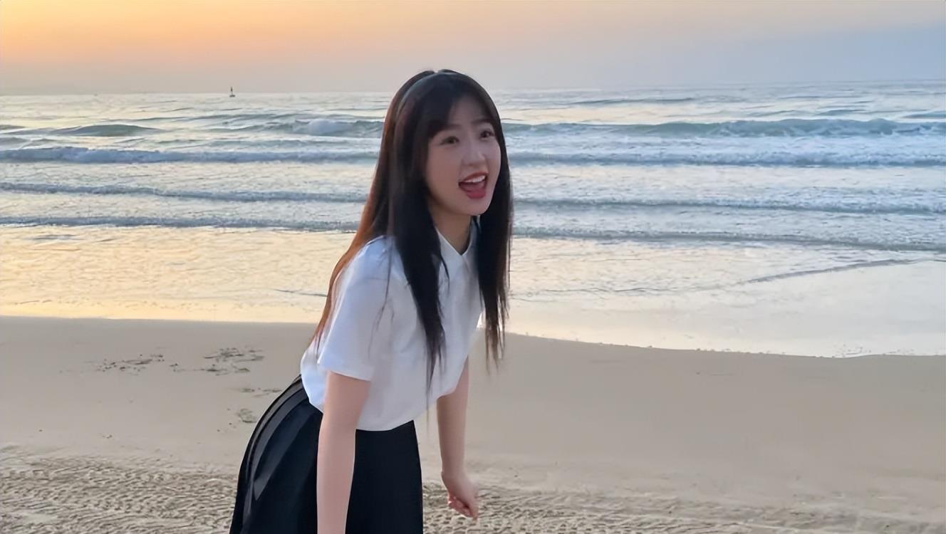 韩雪|又是艺人又是富家千金,这五位的背景谁敢动?有的家里可以停飞机