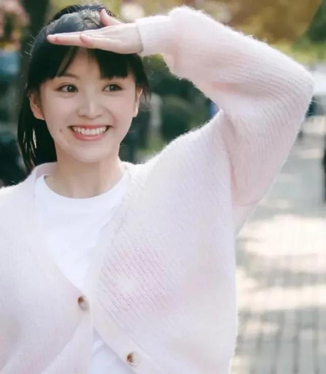 田曦薇|95小花田曦薇:主演《卿卿日常》走红,和白敬亭搭档演绎甜蜜爱情