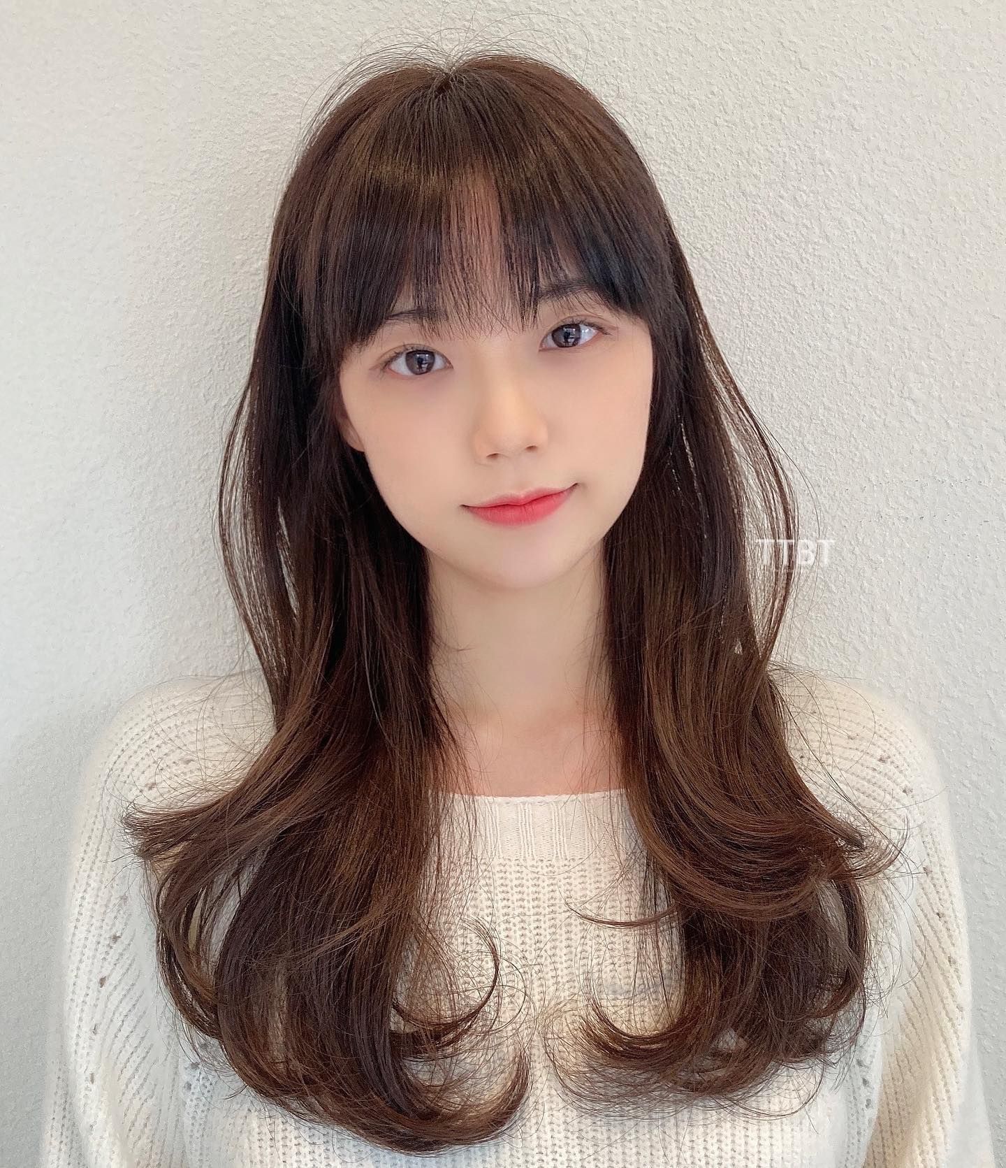 穿衣搭配 当下流行什么发型？剪短烫卷是主流，看看美到你了吗