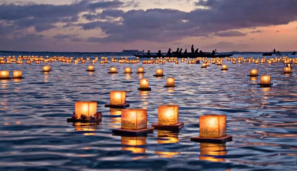 中元节|中元节遥寄故人：玉雕师精雕细琢以翡翠之名，行思念之实。