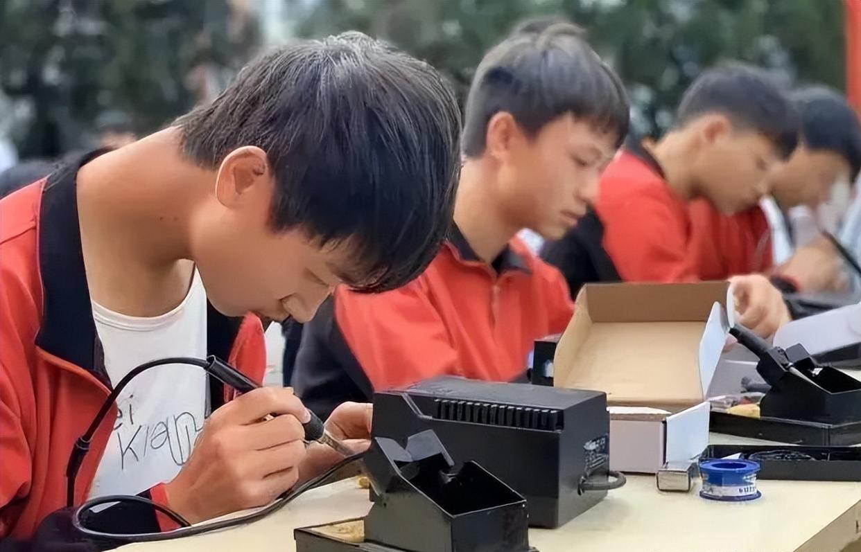 浙江省|浙江一实习生月薪9000,因不会Word被公司开除,领导:学历也不行