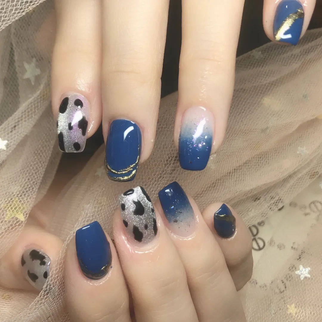 李冰冰 适合黄黑肤色姐妹的显白新年款美甲~