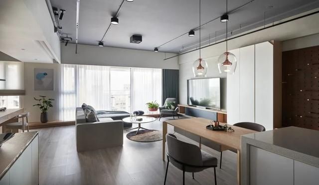 发现95后美女的家，100㎡新家装修成简约工业风，低调奢华有内涵