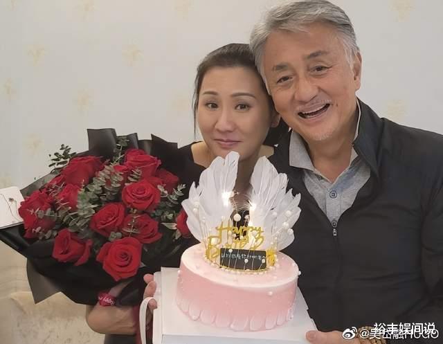 陈奕迅|众星回应陈奕迅卡里剩3000万!甄珍啼笑皆非,吴岱融学会云淡风轻