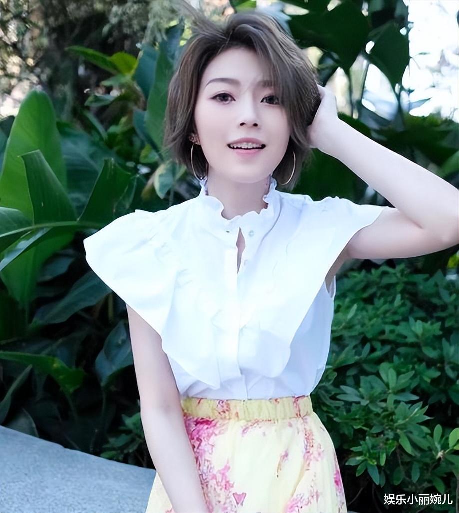 连诗雅|33岁香港女星连诗雅要结婚了，晒钻戒曝好消息