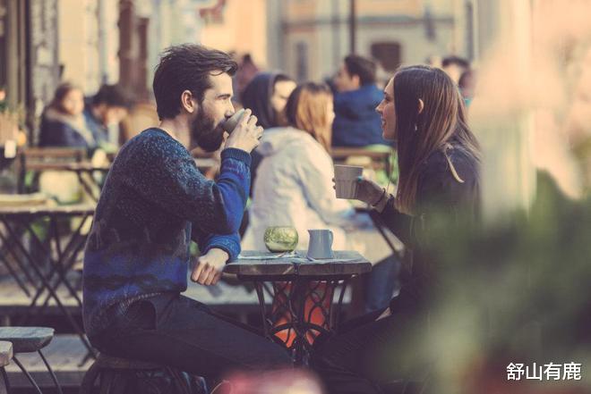 电子竞技|当着别人的面,聪明人不会讲这些话,容易败坏自己的人缘