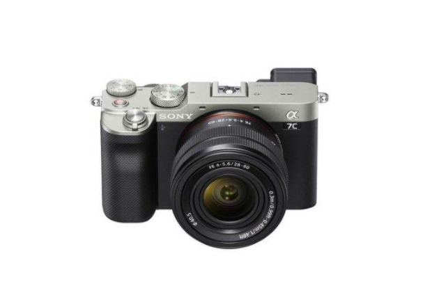 腾龙镜头|腾龙的对焦要快一点，而且送镜头支架，适马的话要额外购买