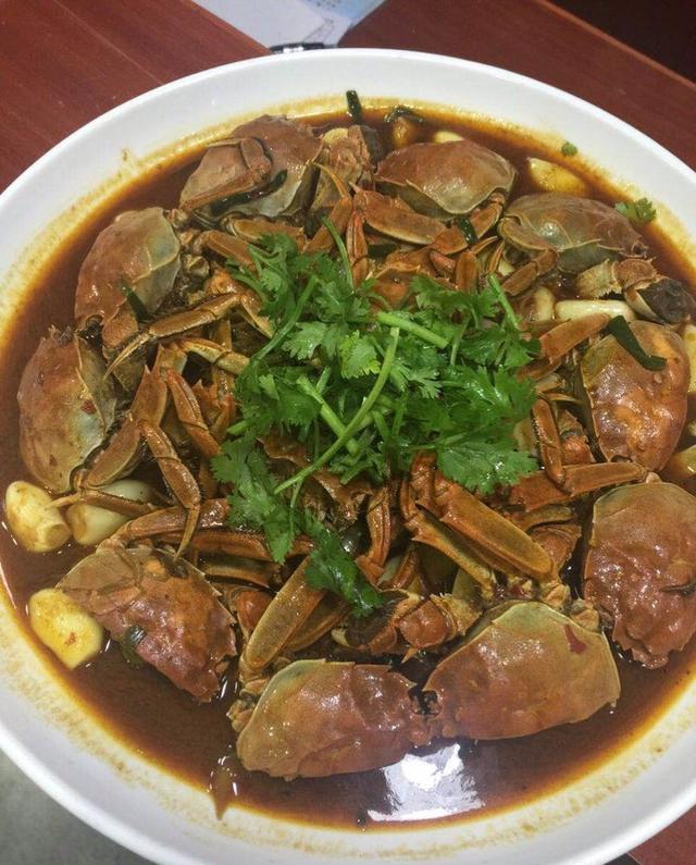 苏州|河道大闸蟹泛滥？上海钓友河道夜钓，钓起许多大闸蟹来