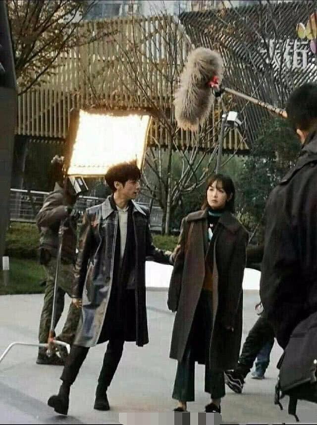 鹿晗|看脸俊朗帅气,一看全身就垮掉,这些男星的身材真是一言难尽