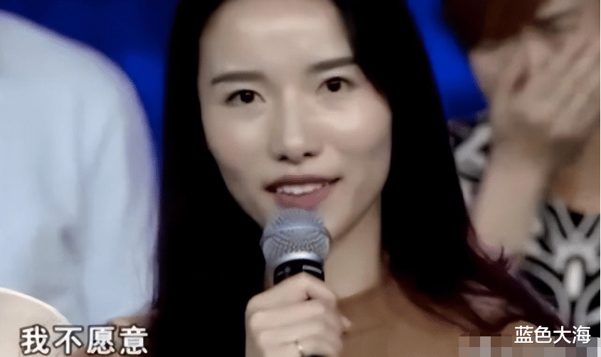 翟凌|逼弃婴认亲,把女嘉宾摔成脑震荡,骗人舔脚趾,明星行为有多下头