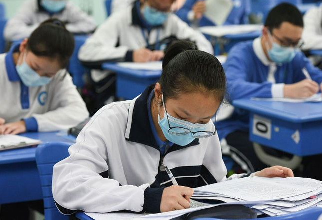 考试|高考结束后，监考老师为啥要收回“草稿纸”？真正的原因很难想到