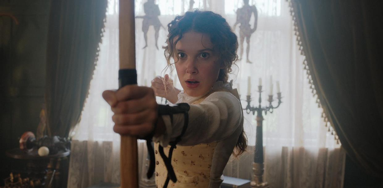 童星|欧美爆火小童星变金发女郎!18岁生日照惊呆网友:这是谁?