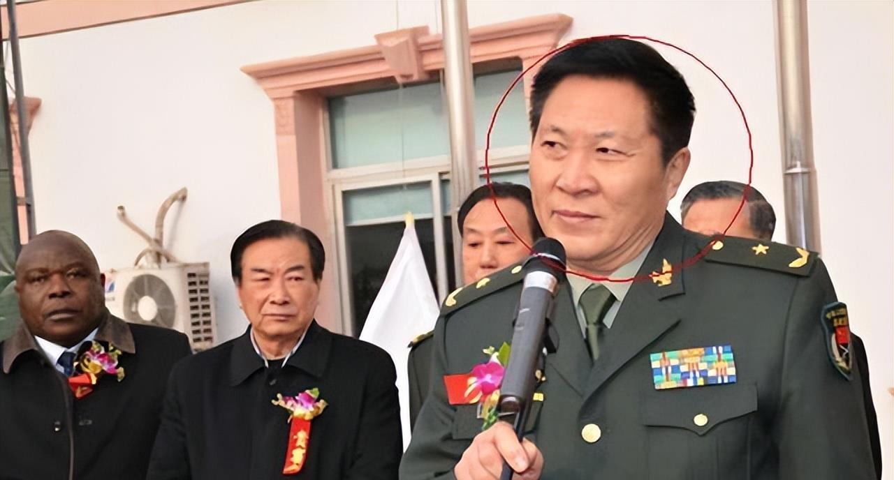 雄安新区|无业游民董大维,冒充“少将”行骗15年,被捕时一句话弄懵警察