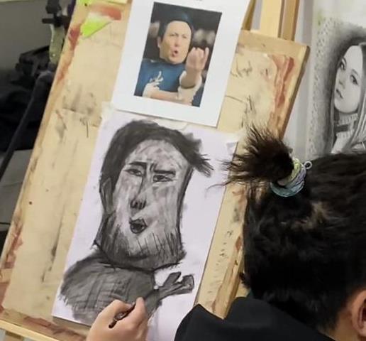 美术|沈腾画像被当美术生的考题，看到成品后，网友：画出了“进化论”