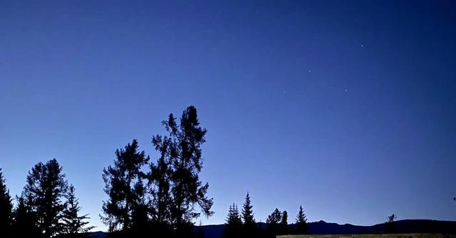 肖战|肖战杨紫的IP同属一地了！2个迷惑行为再被外界质疑两人的关系