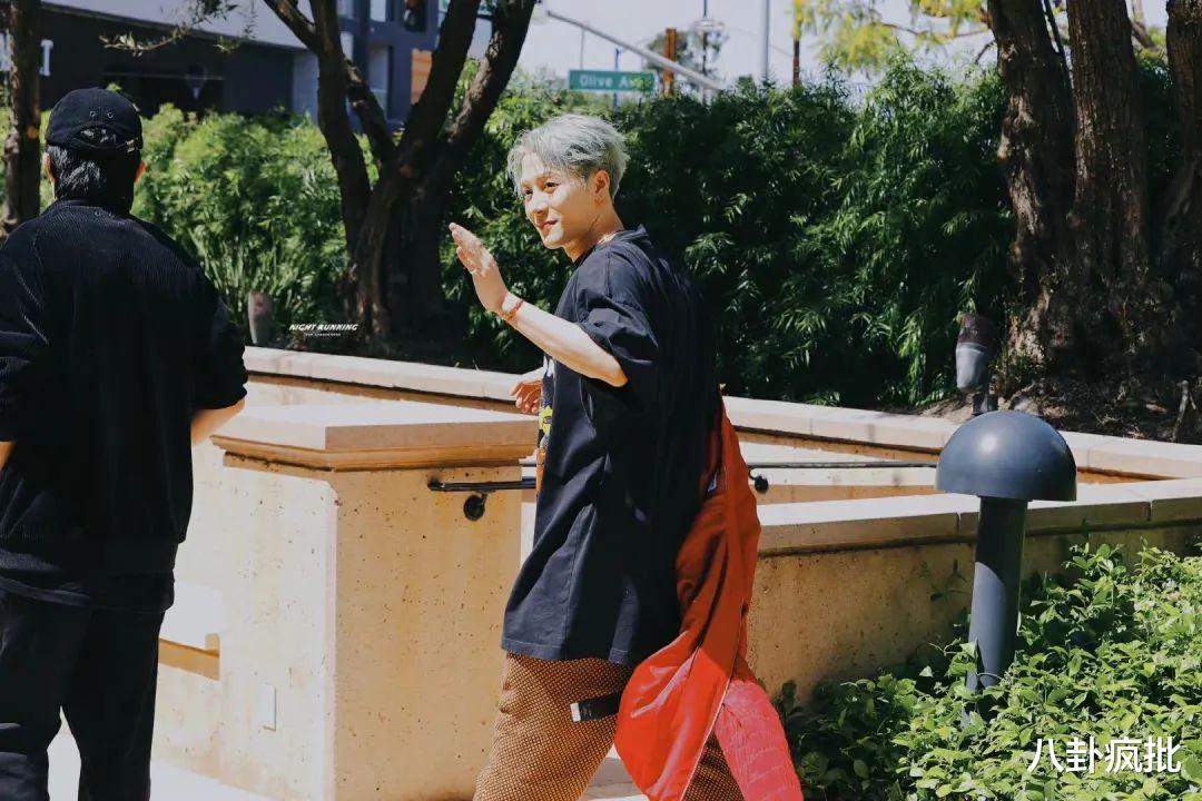 王嘉尔|TFBOYS合体?眯眼拒绝坡姐?朱一龙运气好?翟天临复出?王嘉尔分手?