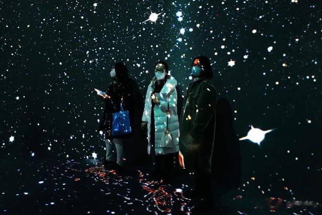 来这个展,和中国首批宇航员一起奔赴浩瀚宇宙