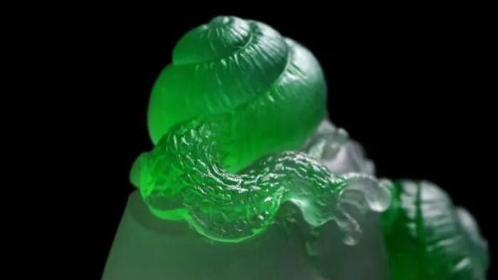 |玉赏 ▏寄情翡翠——《路远方始》