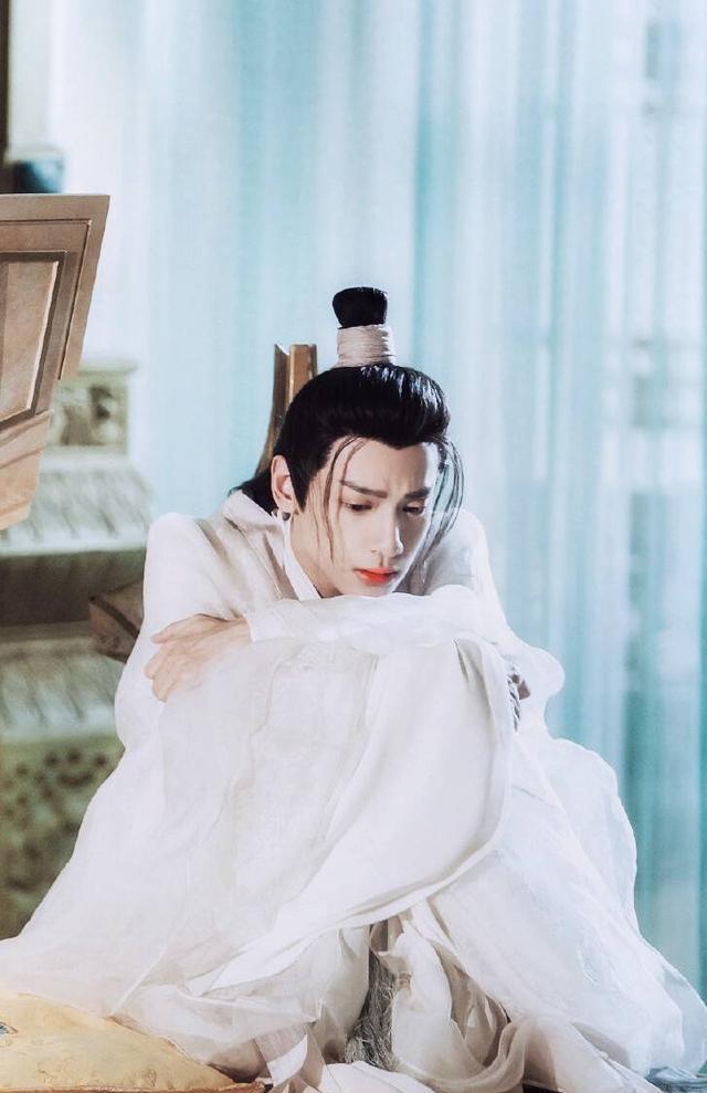 肖战|那些痴情的男二号，肖战饰演的北堂墨染明眸皓齿