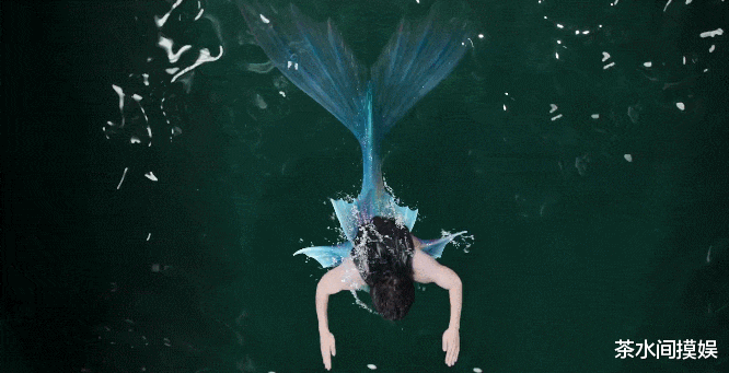 唐嫣|吃空气、假开车、骑假马、戴假肩胛骨，内娱明星拍戏有啥是真的？