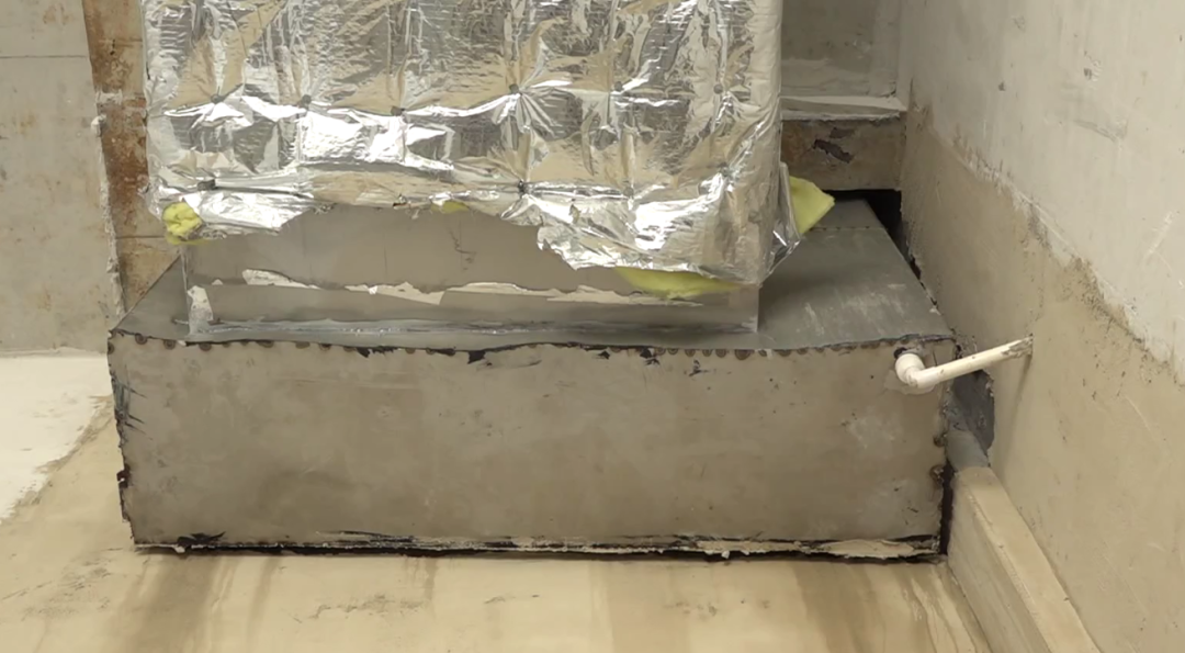 武汉|六十多万买商铺,收房时竟成了“管道房”,业主傻眼了!