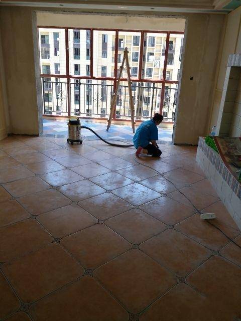 老妈坚持要负责新房装修,媳妇看完“嗷”的一声被气到,真糟心!