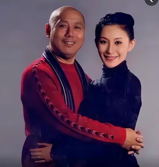 李成儒|李成儒30年对儿子不闻不问，晚年却渴望天伦之乐，父子终和解