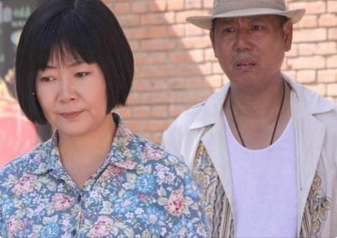 殷桃|萨日娜:6年无片可拍想去当保姆,被丈夫骂醒后成年代剧妈妈首选