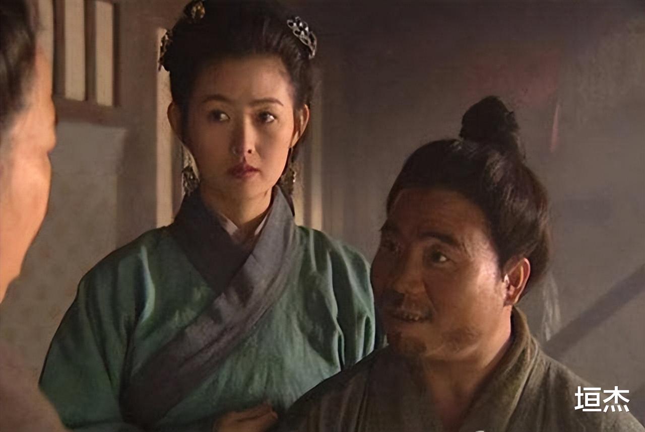 王思懿|王思懿：因潘金莲一夜成名，闪婚闪离，年近半百单身一人无子女