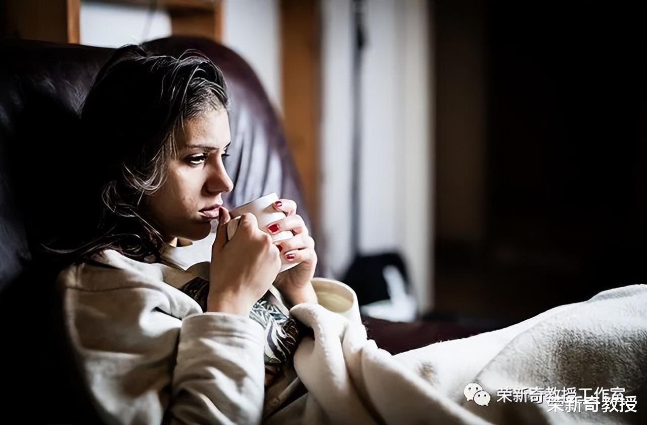 |年轻人和女性更容易在冬季情绪低落或抑郁!