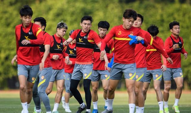 |4-1，4-2！广州队欺负“业余队”，深圳给升班马“上一课”