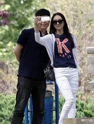 童瑶|童瑶的报复太高明,曾向张默跪地求饶的她,已是对方高攀不起的人