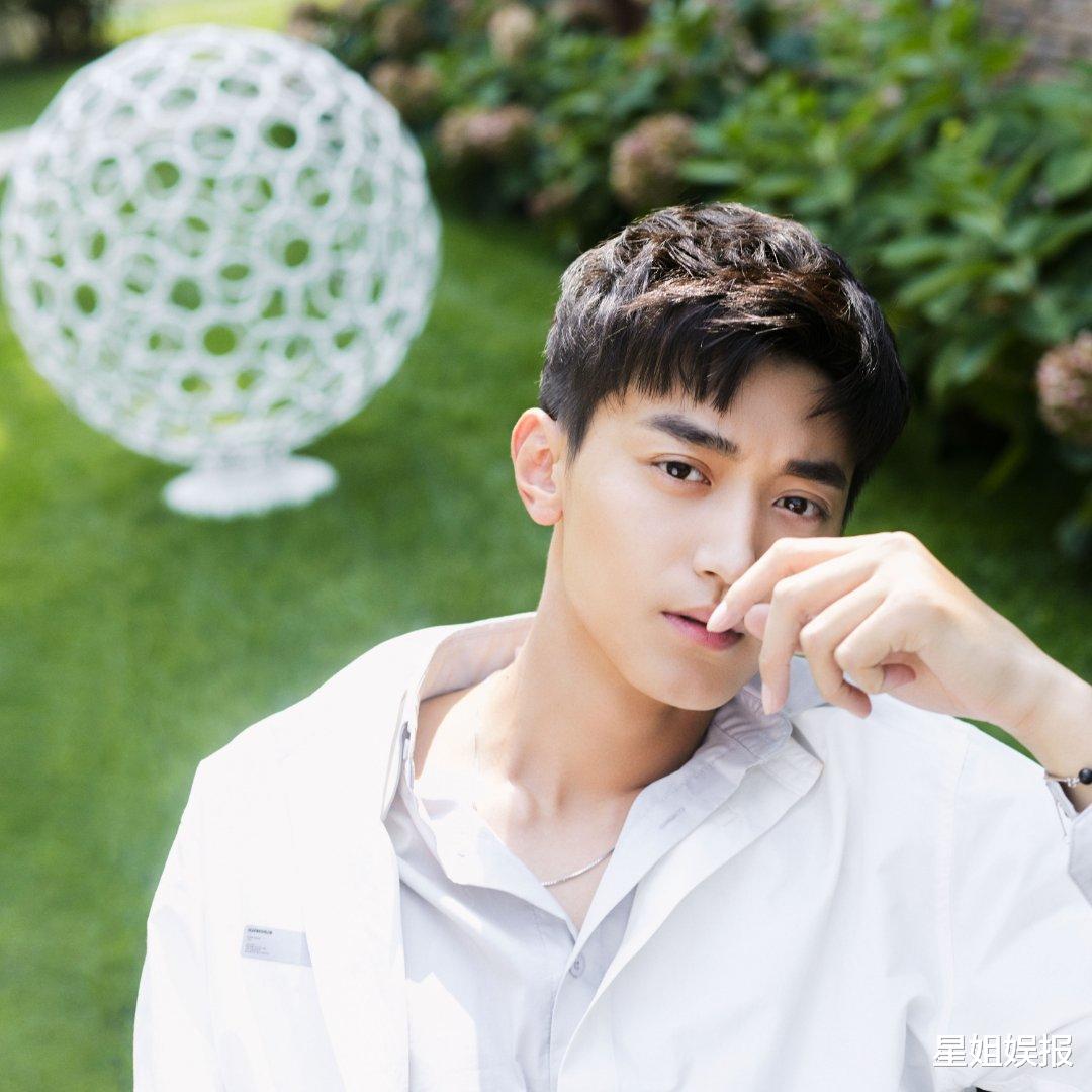 高圆圆|王宥钧：因拼车被挖掘出道，撞脸杜江，还是《天才基本法》的纪江