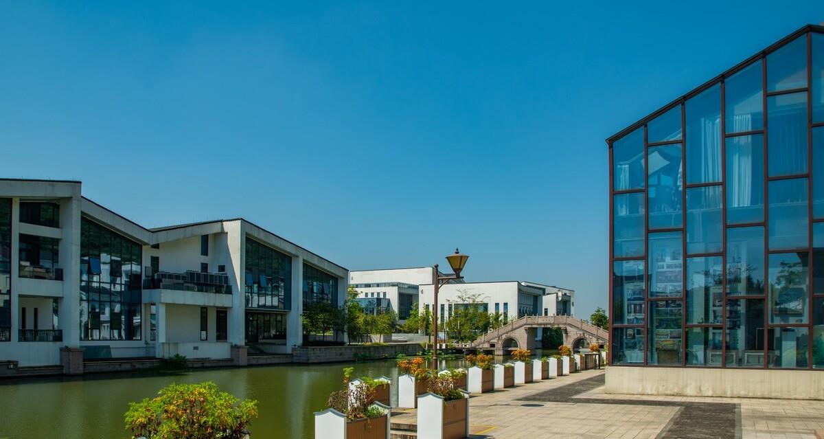 深圳市|现在的年轻人真的不容易,收入不高,房子也买不起,还结婚买房吗