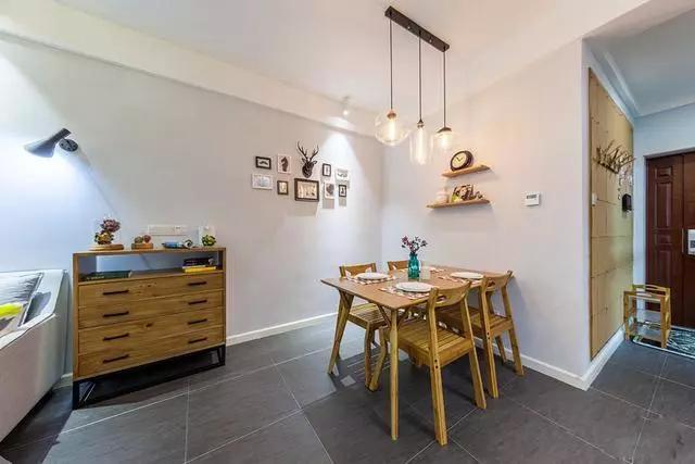 96平米的小三居,装修成本不到10万,效果好到爆,朋友都来取经