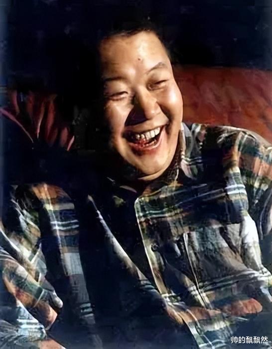 牛振华|“笑星”牛振华离去的那个深夜,酒局中到底发生了什么?