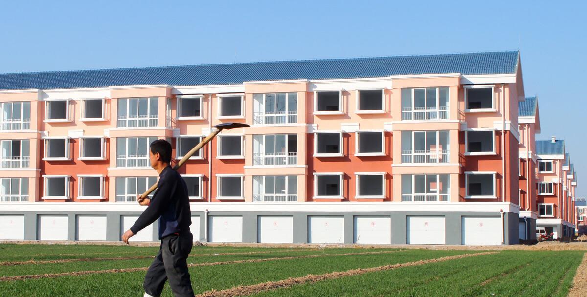 宅基地|签了租房协议后城里人在我家宅基地盖房住了，现在想赶他走，咋办