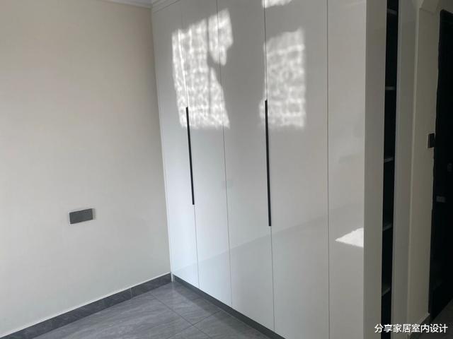 她家130平新房,硬装部分花了12W,全屋定制的柜子让人满意!