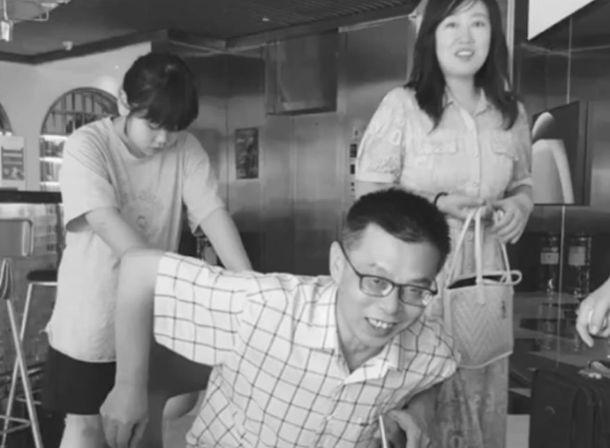 许敏|挑拨关系？田静前管理员为姚威静静鸣不平，称许敏一家更在意主播