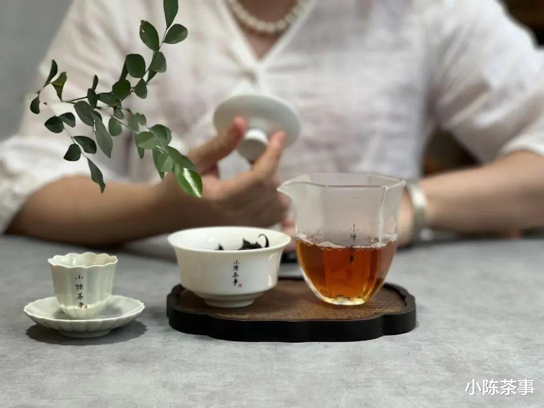 一天3-4泡岩茶，算频率太高吗？请问一天喝几泡岩茶才算适量？