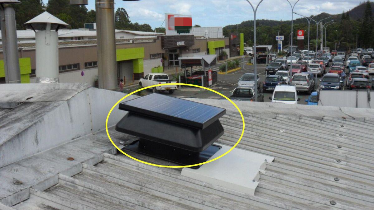 阁楼又闷又热，装个太阳能排风扇，温度能低10℃，真是凉快又省钱