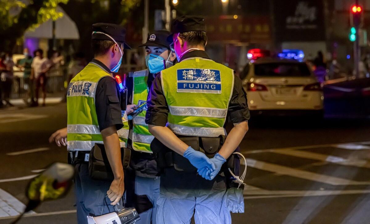 辅警|辅警冬季招聘开启,转正有五险一金,3类人报考优先招录!