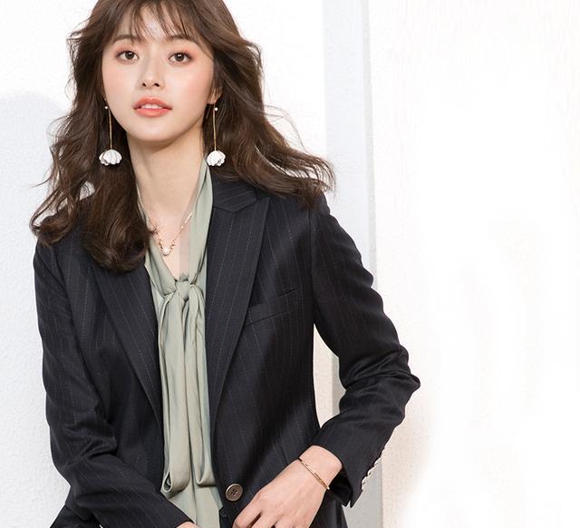 北京女子晒上班对比照,前后好似换脸一样,网友:眼里没了光