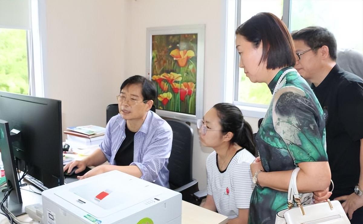 大学生|官方否认65岁退休?大学生们松了一口气,新问题又让人担忧不已