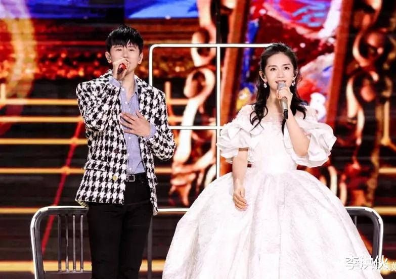 春晚|卫视春晚大比拼，冯巩惊喜现身，杨颖跨界主持，杨钰莹孟庭苇合唱