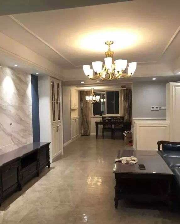 一家五口入住128平米三房,电视墙真漂亮,很满意玄关鞋柜设计